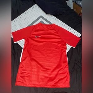 youth l/xl nike active shirt